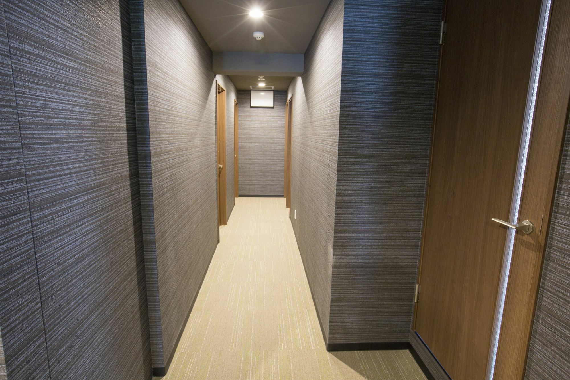 E-Hostel Shinsaibashi Osaka Exterior foto